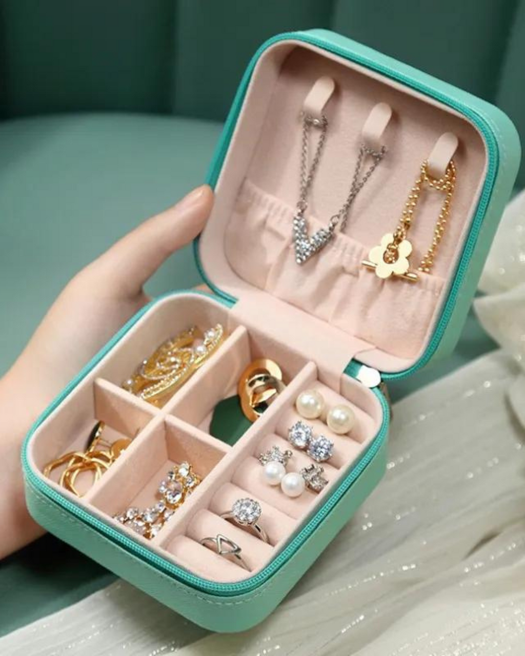 Stella Pleather Zipped Travel Jewelry Box