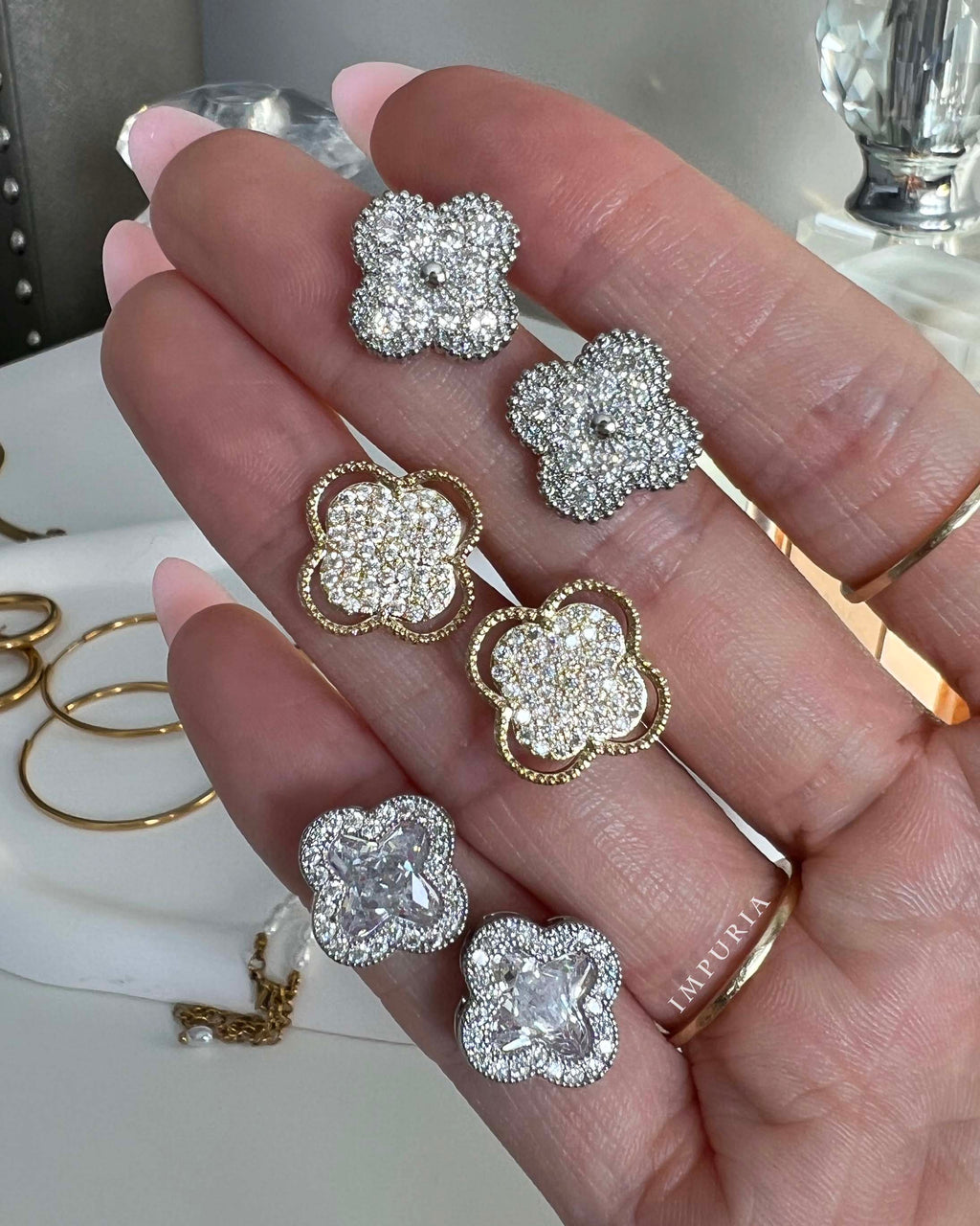 Versaille Clover Stud Earrings