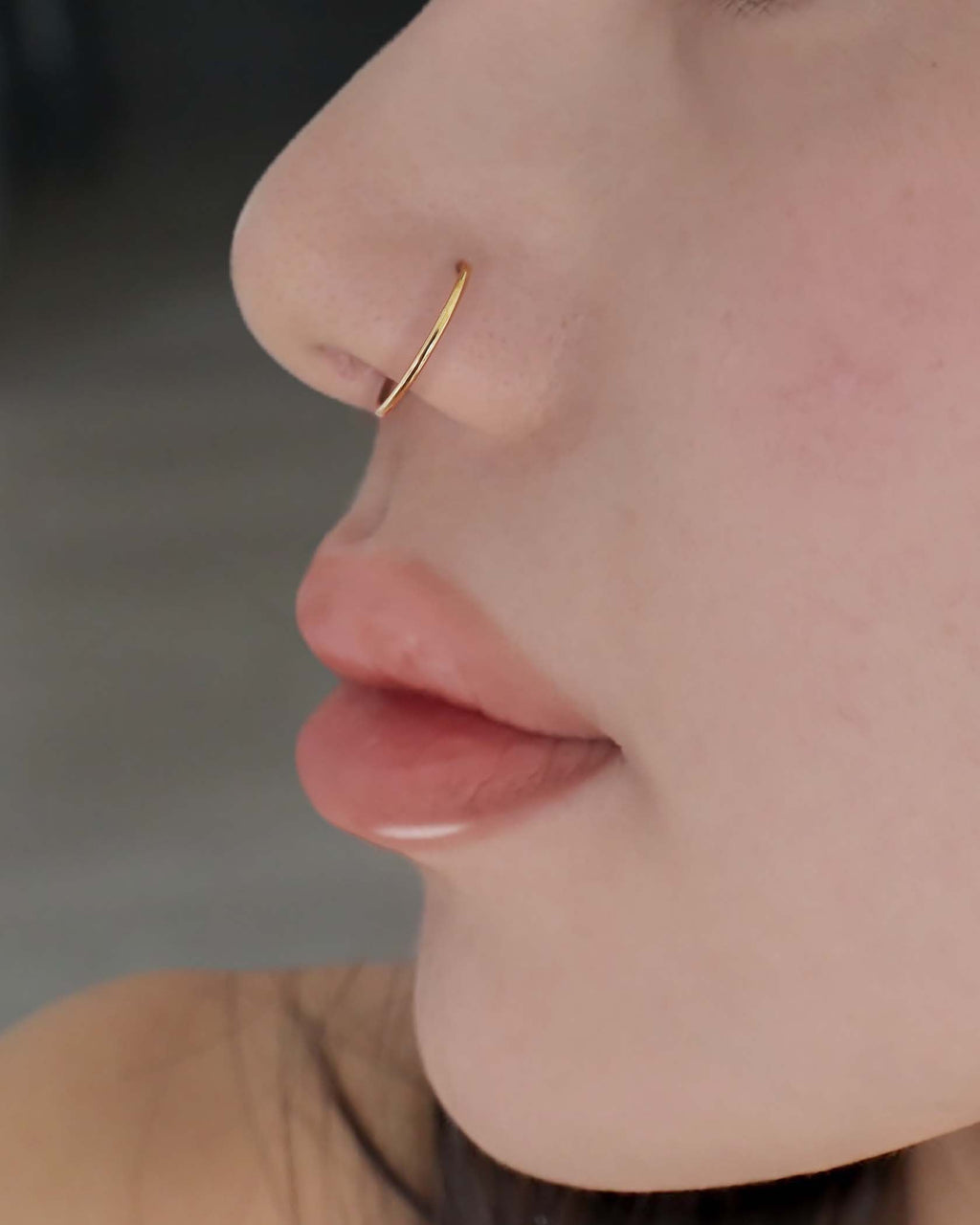 Ziv Simple Nose Ring Hoop Clicker