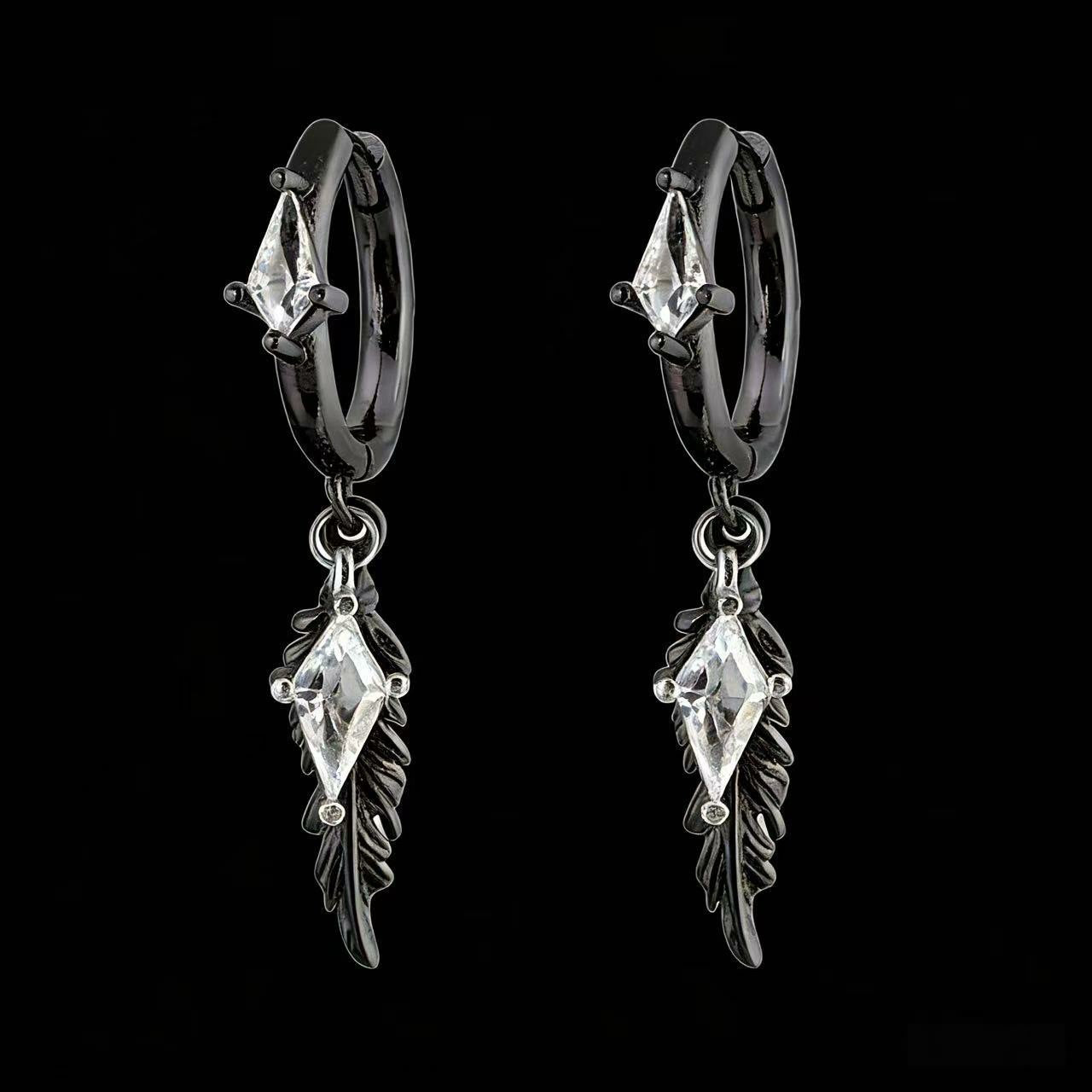 Sculpted black raven ear cuff design